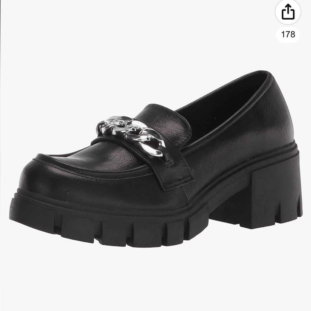 Vintage Havana Black Linda Loafers in Size 10